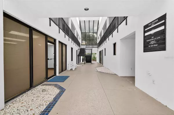 220 N WESTMONTE DR #A, Altamonte Springs, FL 32714