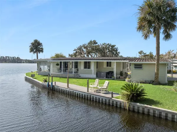 120 BREEZY PT, Eustis, FL 32726
