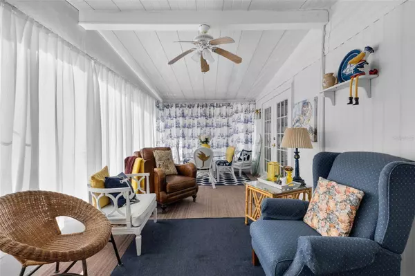 8 COCOS PLUMOSA DR #A, Eustis, FL 32726