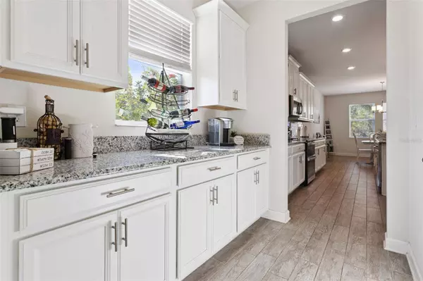 5864 ALENLON WAY, Mount Dora, FL 32757