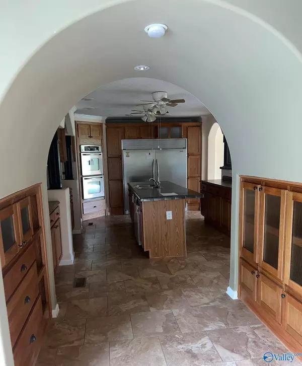 812 Cotaco Florette Road, Somerville, AL 35670