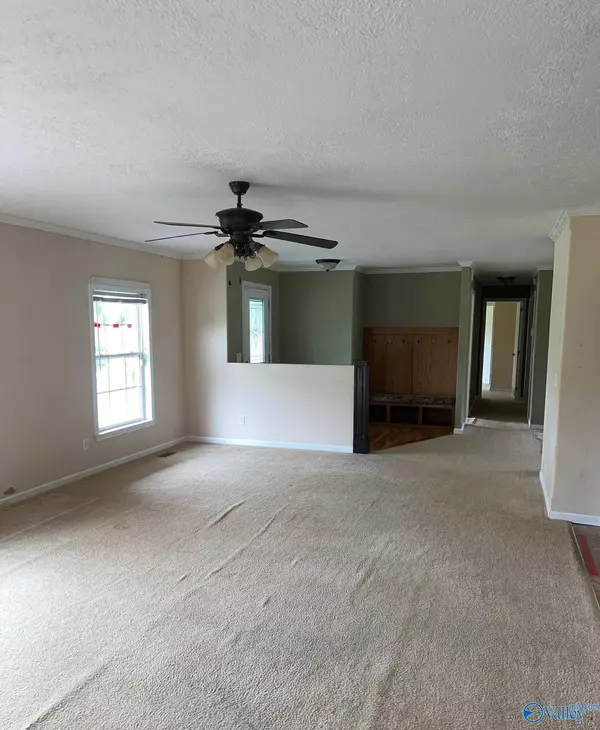 812 Cotaco Florette Road, Somerville, AL 35670