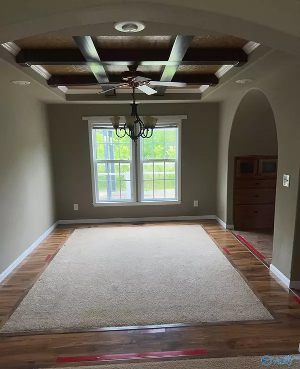 812 Cotaco Florette Road, Somerville, AL 35670