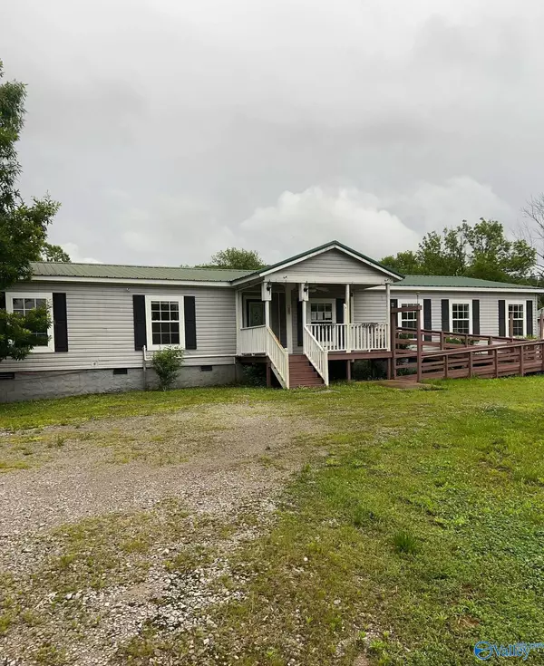 812 Cotaco Florette Road, Somerville, AL 35670