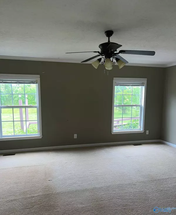 812 Cotaco Florette Road, Somerville, AL 35670