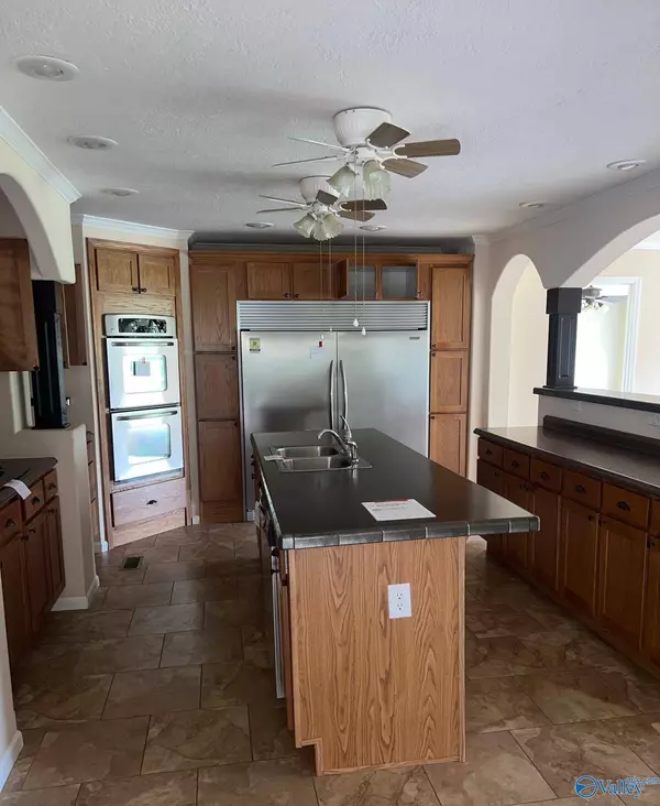 812 Cotaco Florette Road, Somerville, AL 35670