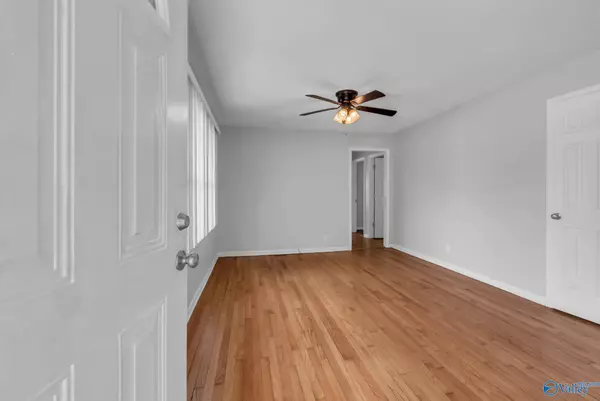 3121 Greenhill Drive NW, Huntsville, AL 35810