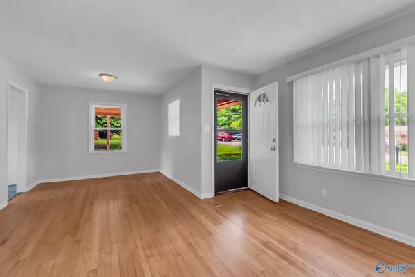 3121 Greenhill Drive NW, Huntsville, AL 35810