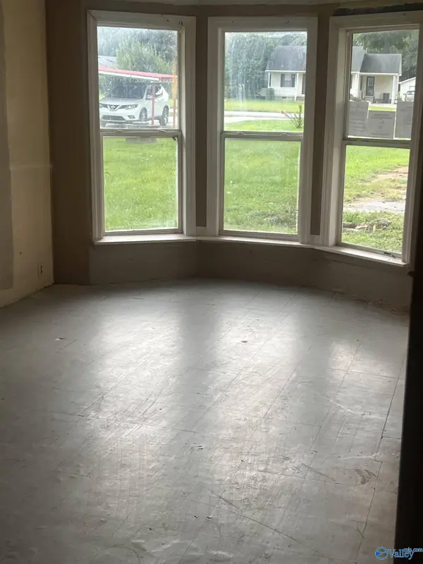 18954 Hwy 99, Athens, AL 35614