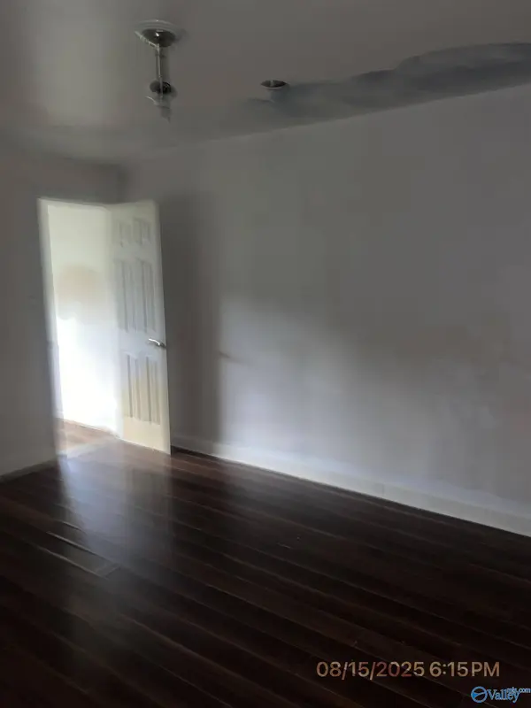 18954 Hwy 99, Athens, AL 35614