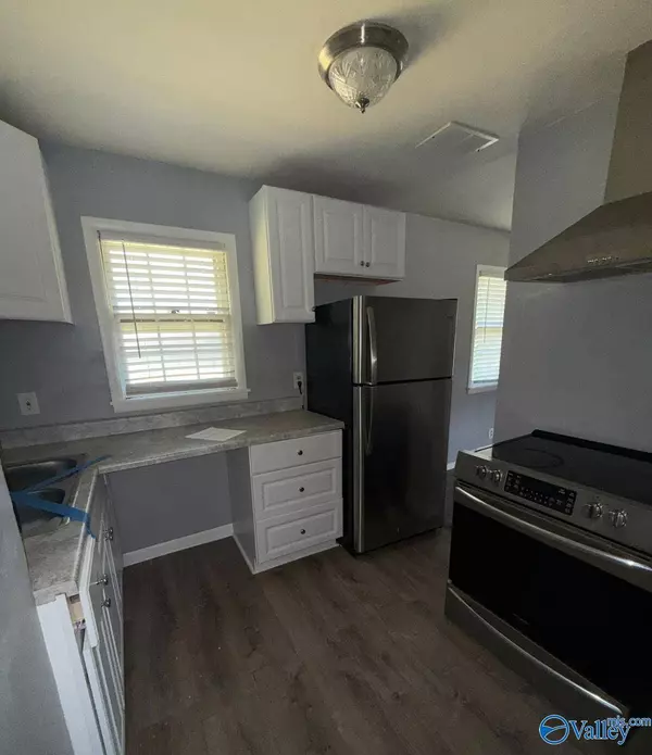 4006 Mcewen Drive, Huntsville, AL 35810