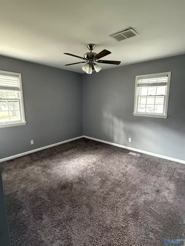 4006 Mcewen Drive, Huntsville, AL 35810