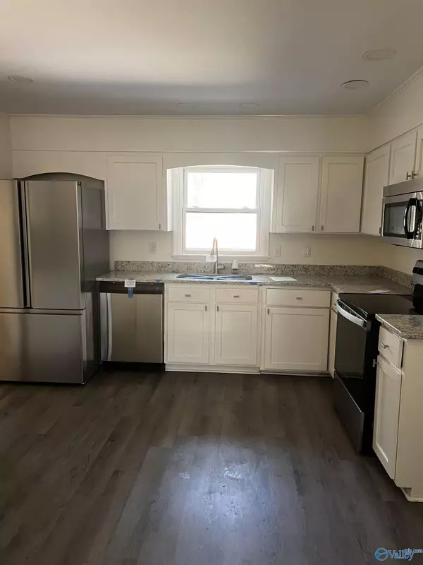 7812 Bailey Cove Road, Huntsville, AL 35802