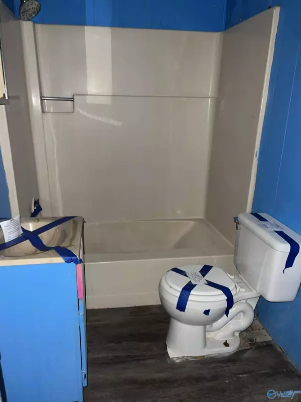 1305 N Johnson Chapel Road, Hartselle, AL 35640