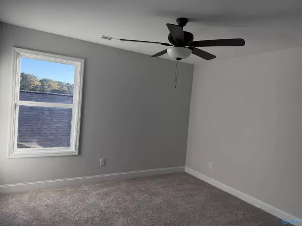 3237 Mcclellan Way, Decatur, AL 35603