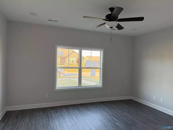 3237 Mcclellan Way, Decatur, AL 35603