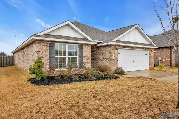 52 Sage Oak Drive, Decatur, AL 35603