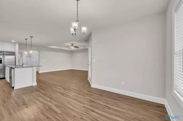 52 Sage Oak Drive, Decatur, AL 35603