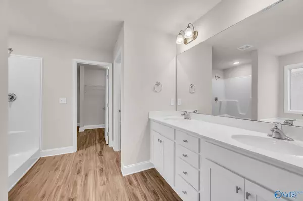 52 Sage Oak Drive, Decatur, AL 35603