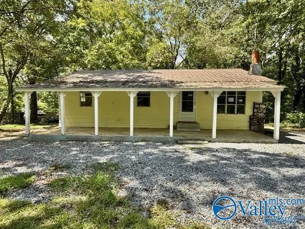 87 Flat Top Circle, Scottsboro, AL 35768