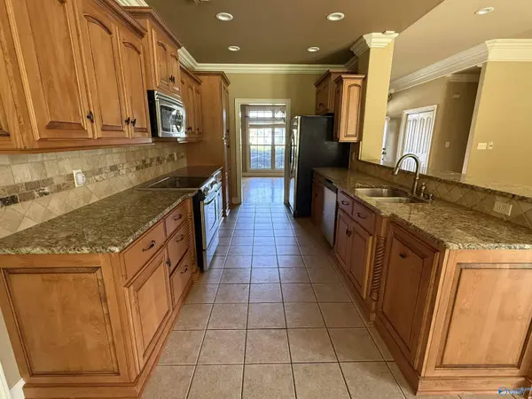 22880 Big Oak Drive, Athens, AL 35613