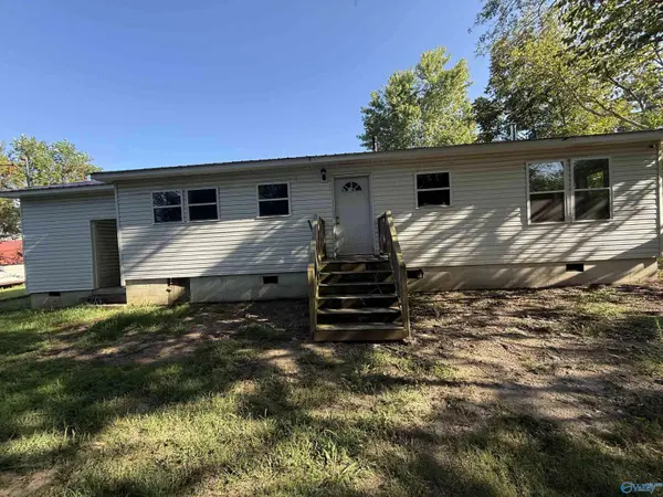 110 1st Place SE, Arab, AL 35016