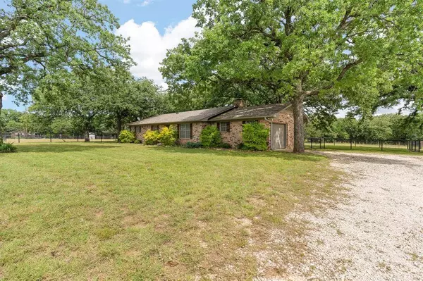2568 County Road 310, Cleburne, TX 76031