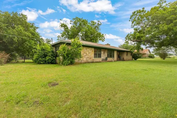 745 County Road 1123, Cleburne, TX 76033
