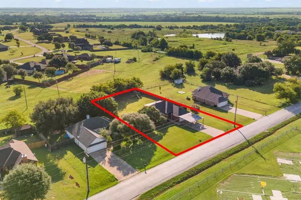 410 S Cleburne Whitney Road, Rio Vista, TX 76093