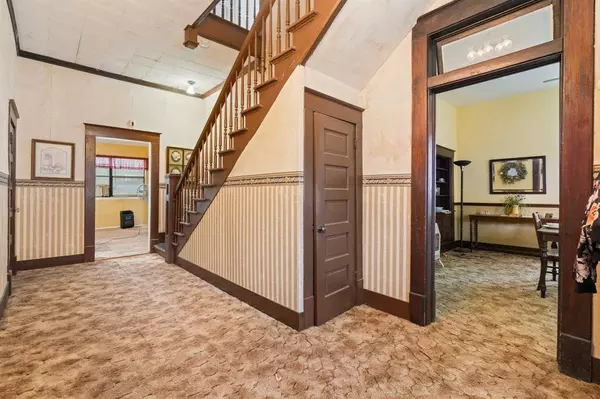 407 N Wilhite Street, Cleburne, TX 76031