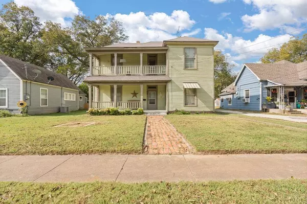 407 N Wilhite Street, Cleburne, TX 76031