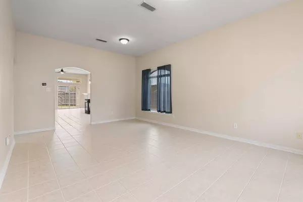 612 Rand Drive, Burleson, TX 76028