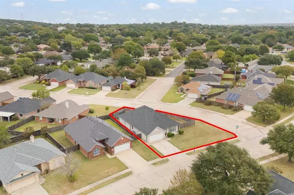 612 Rand Drive, Burleson, TX 76028