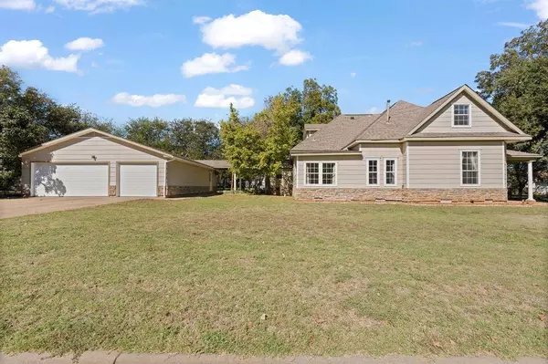 1006 Princeton Place, Cleburne, TX 76033