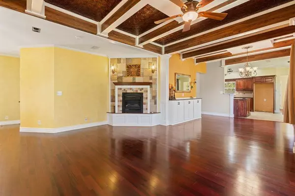 1006 Princeton Place, Cleburne, TX 76033