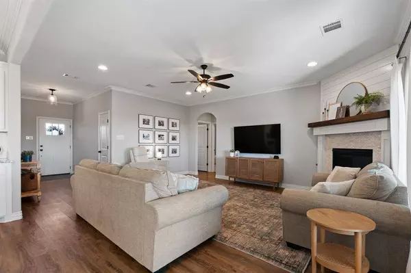 1709 Sudbury Drive, Cleburne, TX 76033