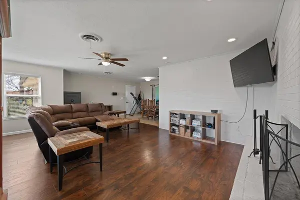 1708 County Road 703a, Alvarado, TX 76009