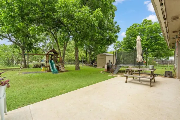 1206 Bales Street, Cleburne, TX 76033