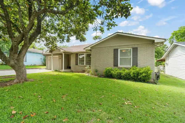 1206 Bales Street, Cleburne, TX 76033