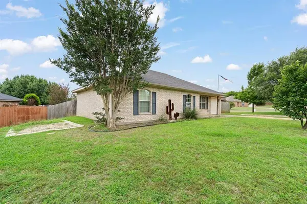 1105 Ashwood Court, Cleburne, TX 76033