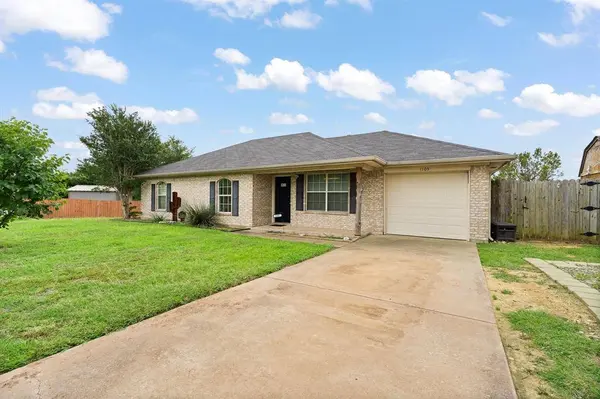 1105 Ashwood Court, Cleburne, TX 76033