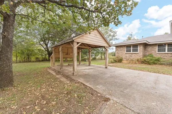 2525 E Fm 4, Cleburne, TX 76031