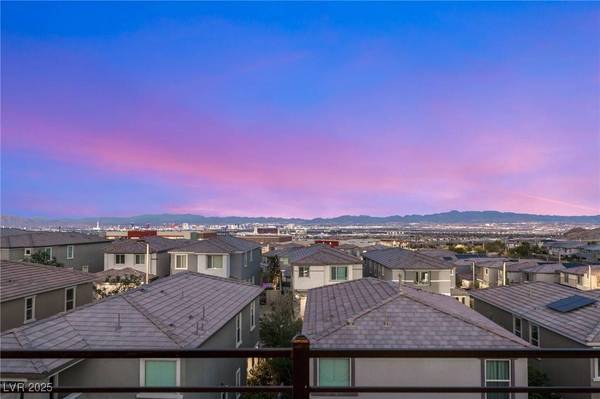 390 Coastal Redwood ST, Las Vegas, NV 89138