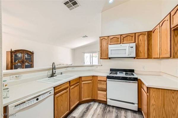 5114 Mascaro DR, Las Vegas, NV 89122