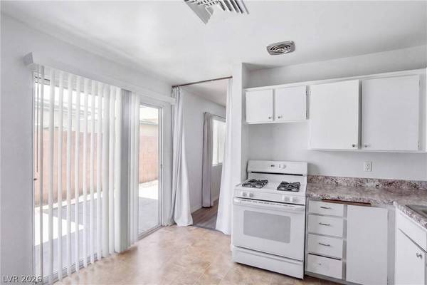 7099 Sprucewood ST, Las Vegas, NV 89147