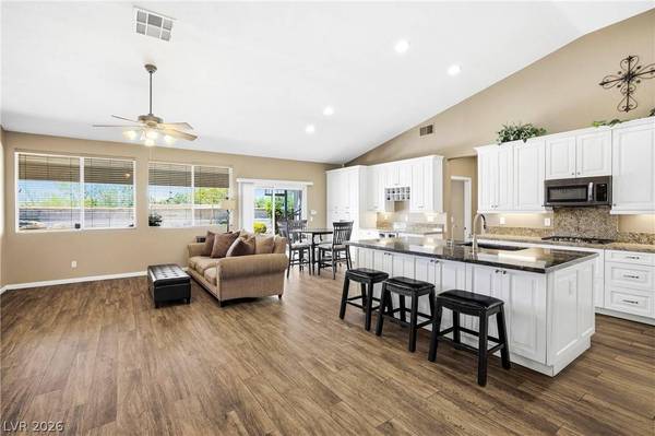 348 Quiet Harbor DR, Henderson, NV 89052