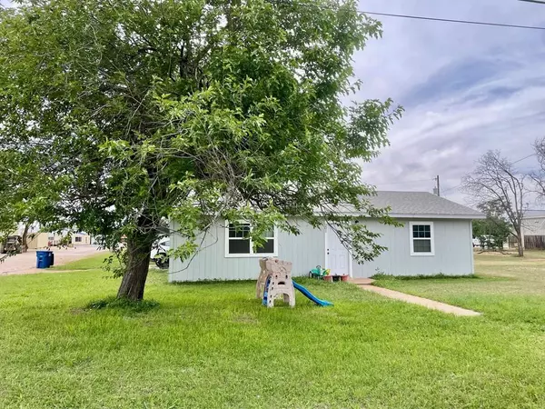 201 Franklin St, Bronte, TX 76933