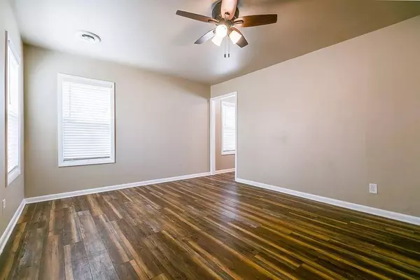 204 13th St, Robert Lee, TX 76945