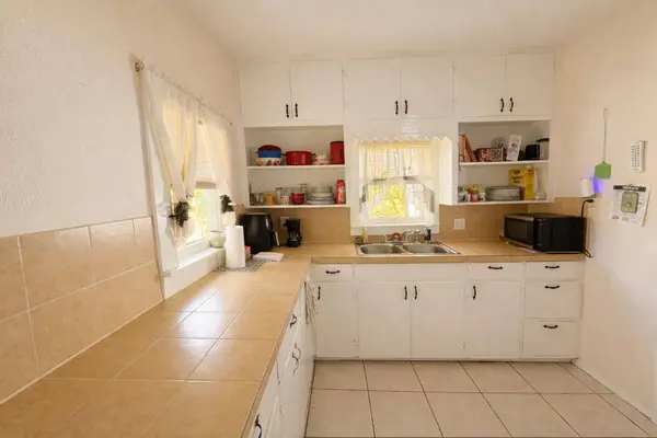 117 W 10th ST, Robert Lee, TX 76945