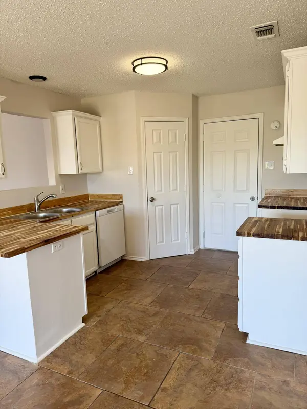 1214 Amberton PKWY, San Angelo, TX 76901